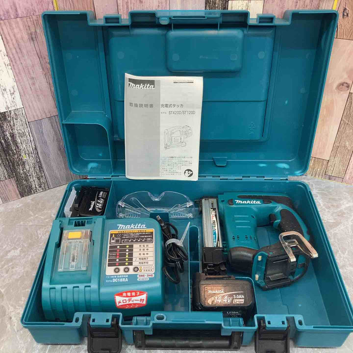 ☆マキタ(makita) 14.4V 4mm J線 コードレスタッカ ST420DRF【八潮店】