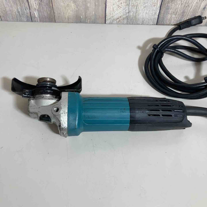 ☆マキタ(makita) 100mmディスクグラインダー GA4031【戸田店】