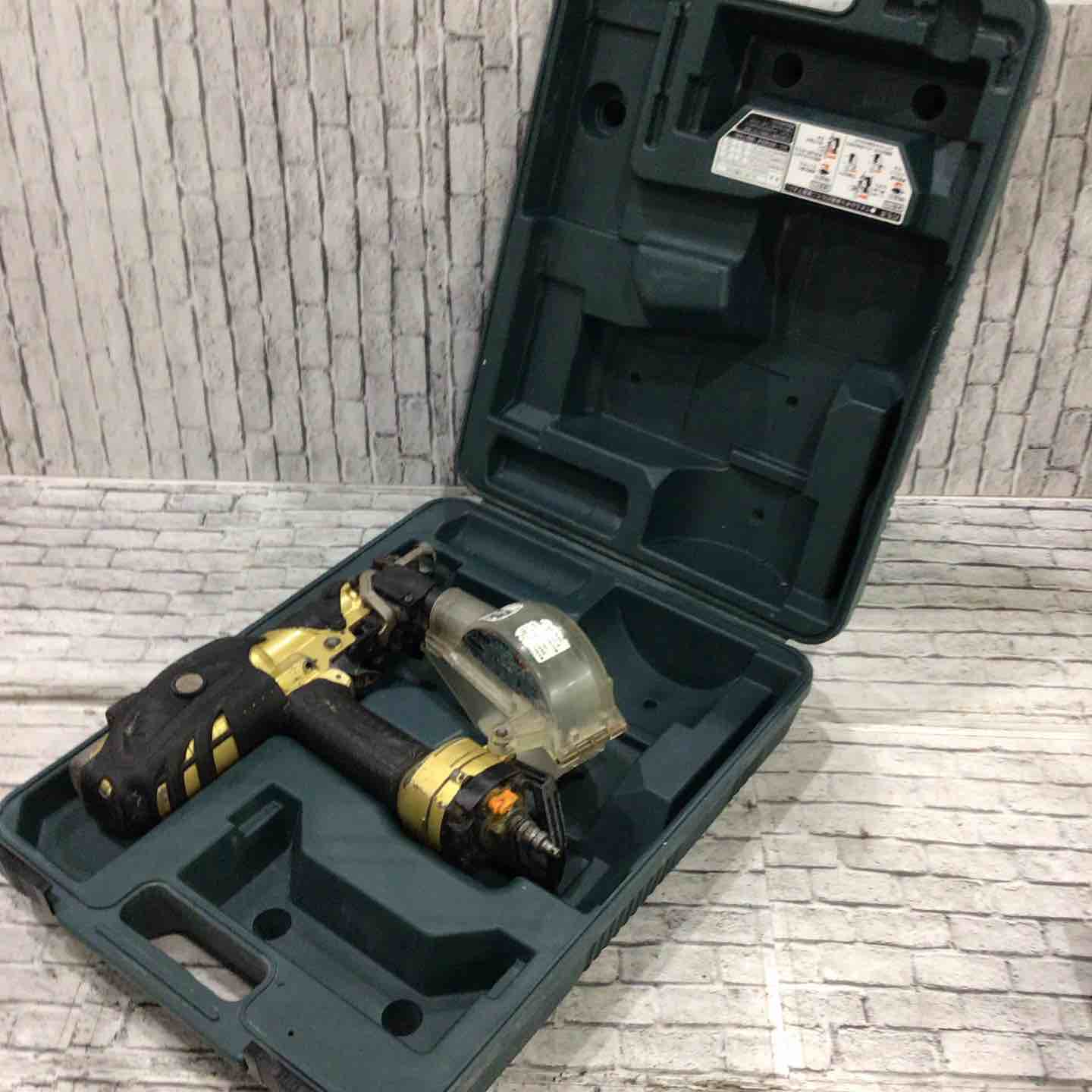 日立 WF4H2 高圧ねじ打ち機【野田愛宕店】【店頭取引限定】【ジャンク】管理番号：ITTBVC0E2DIK ЗЗ HITACHI 日立 41mm 高圧 ねじ打ち機 ケース付 WF4H2 グリーン