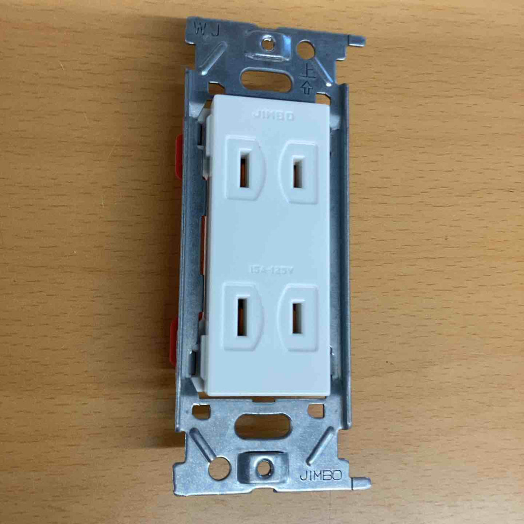 JEC-BN-55　埋め込みダブルコンセント10個入り 壁に埋め込まれ、2つのコンセント口が一体化したものです。【越谷店】