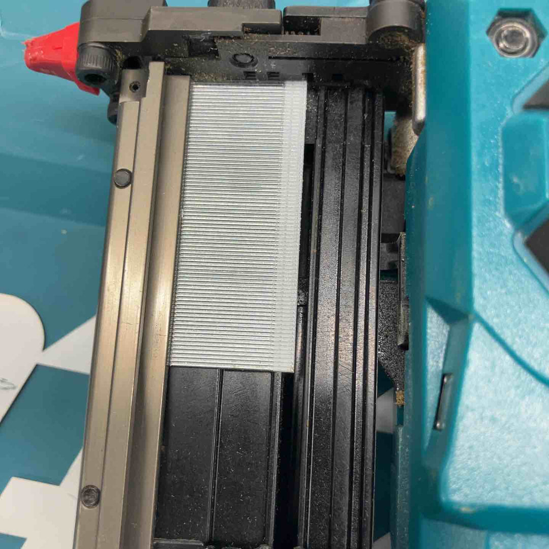 ★マキタ(makita) 35mmコードレスピンネイラ PT001GZK【戸田店】