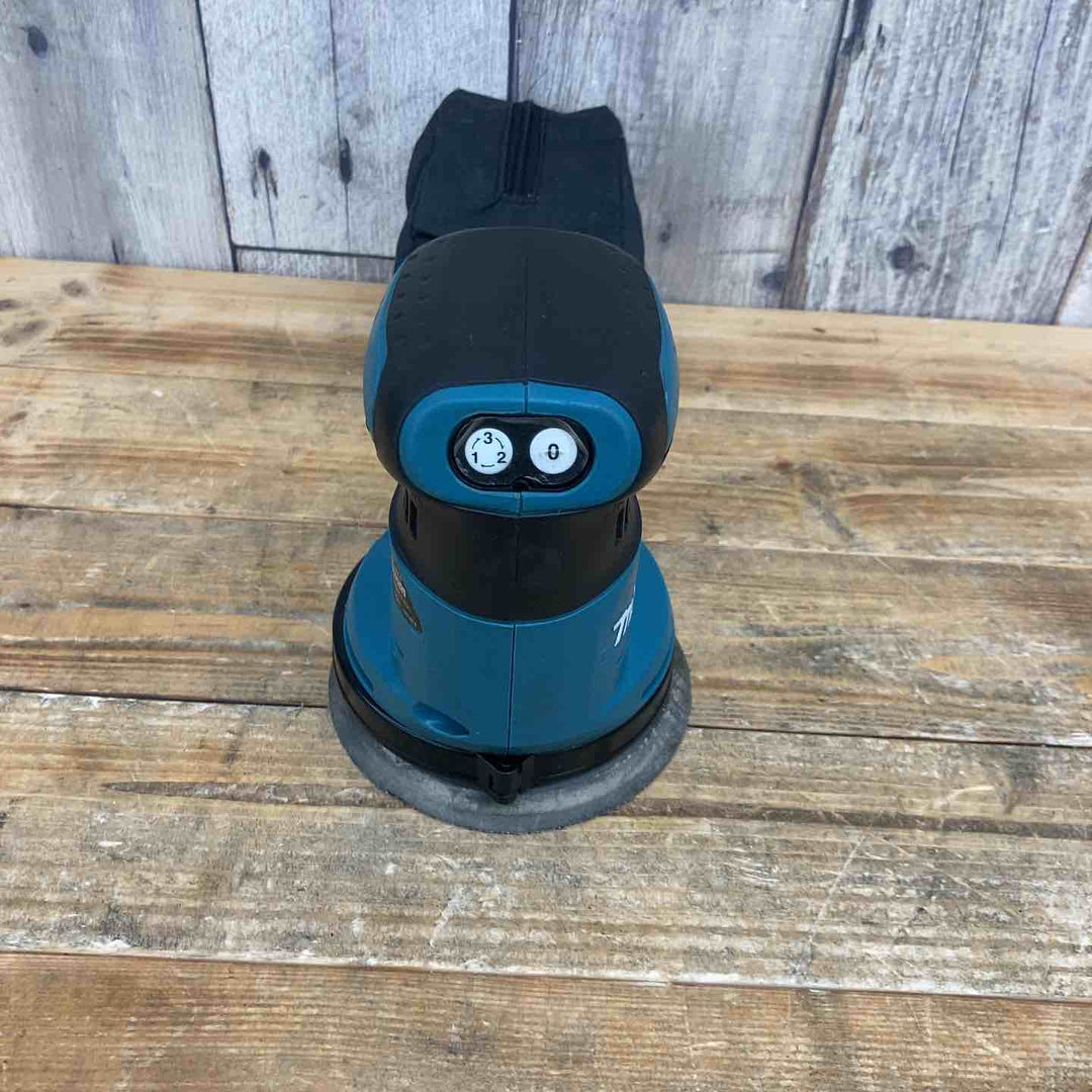 マキタ(makita) コードレスランダムオービットサンダ BO180DZ 【東大和店】