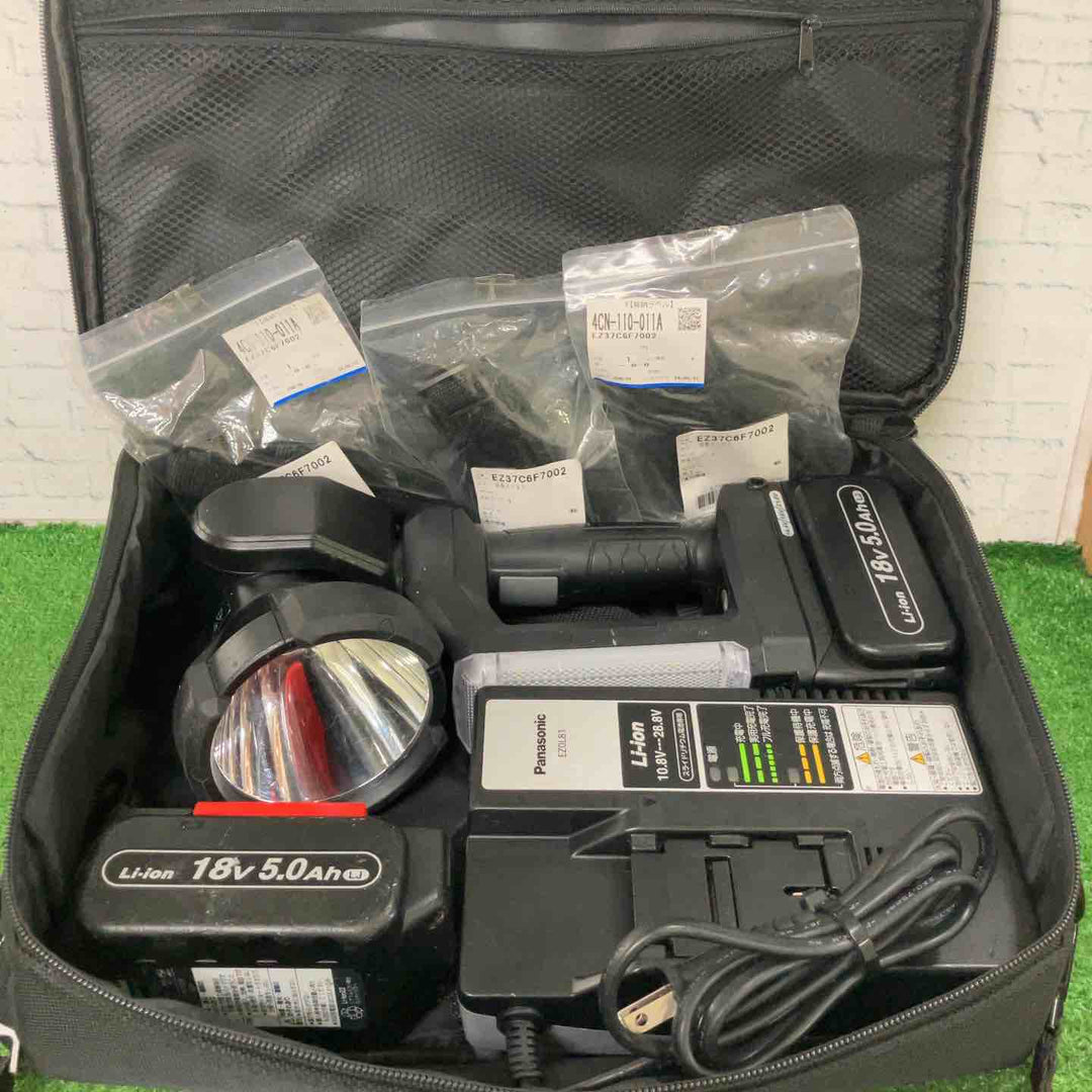◇パナソニック 充電LEDスポットワイドライト EZ37C6 (14.4V/18V/21.6V対応) スポット光1500lm ワイド光500lm 本体のみ(電池パック・充電器別売) 作業灯 ワークライト 投光器 ブラック EZ37C6X-B【町田店】