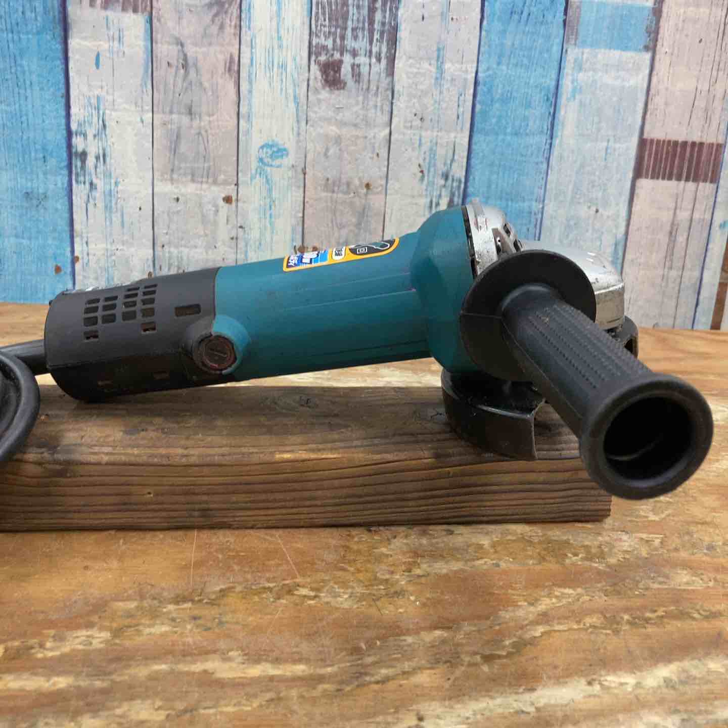 ☆マキタ(makita) 100mmディスクグラインダ 9533B【柏店】 – アクト