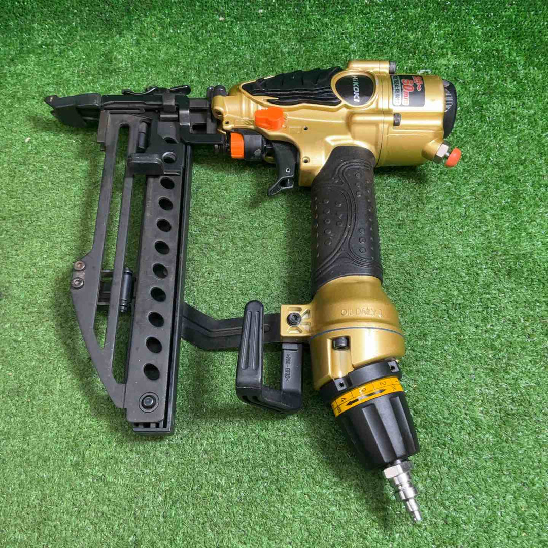 【中古品】 ハイコーキ(HIKOKI ※旧:日立工機) 高圧フロアタッカ N5004HMF 【藤沢店】