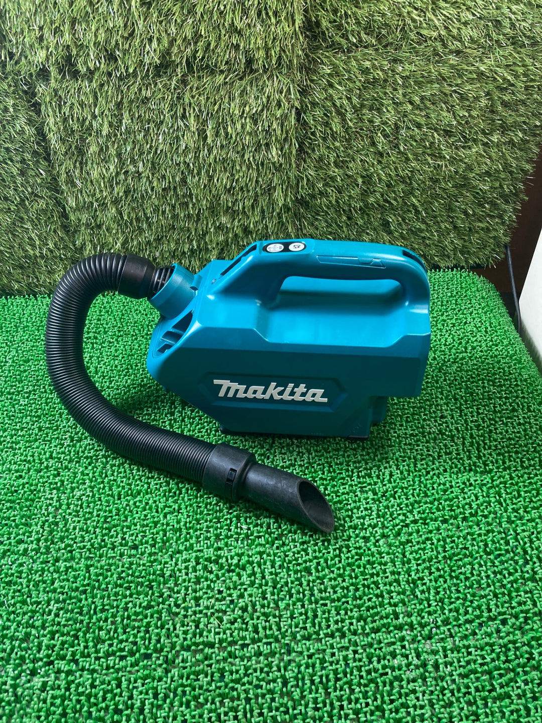 ☆マキタ(makita) コードレス掃除機(充電式クリーナー) CL121DZ【川口店】