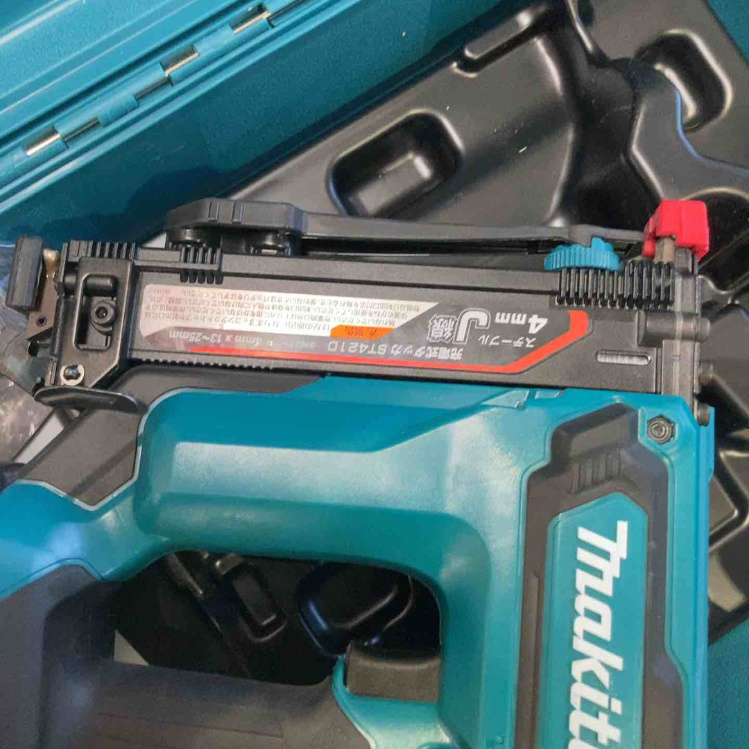★マキタ(makita) コードレスタッカー ST421DZK【町田店】