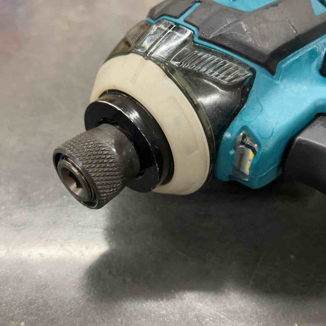 ★マキタ(makita) コードレスインパクトドライバー TD138DZ【戸田店】