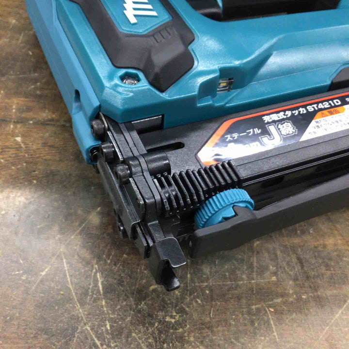 ★マキタ(makita) コードレスタッカー ST421DZK ※ケースにスレ等有り、説明書欠品【戸田店】