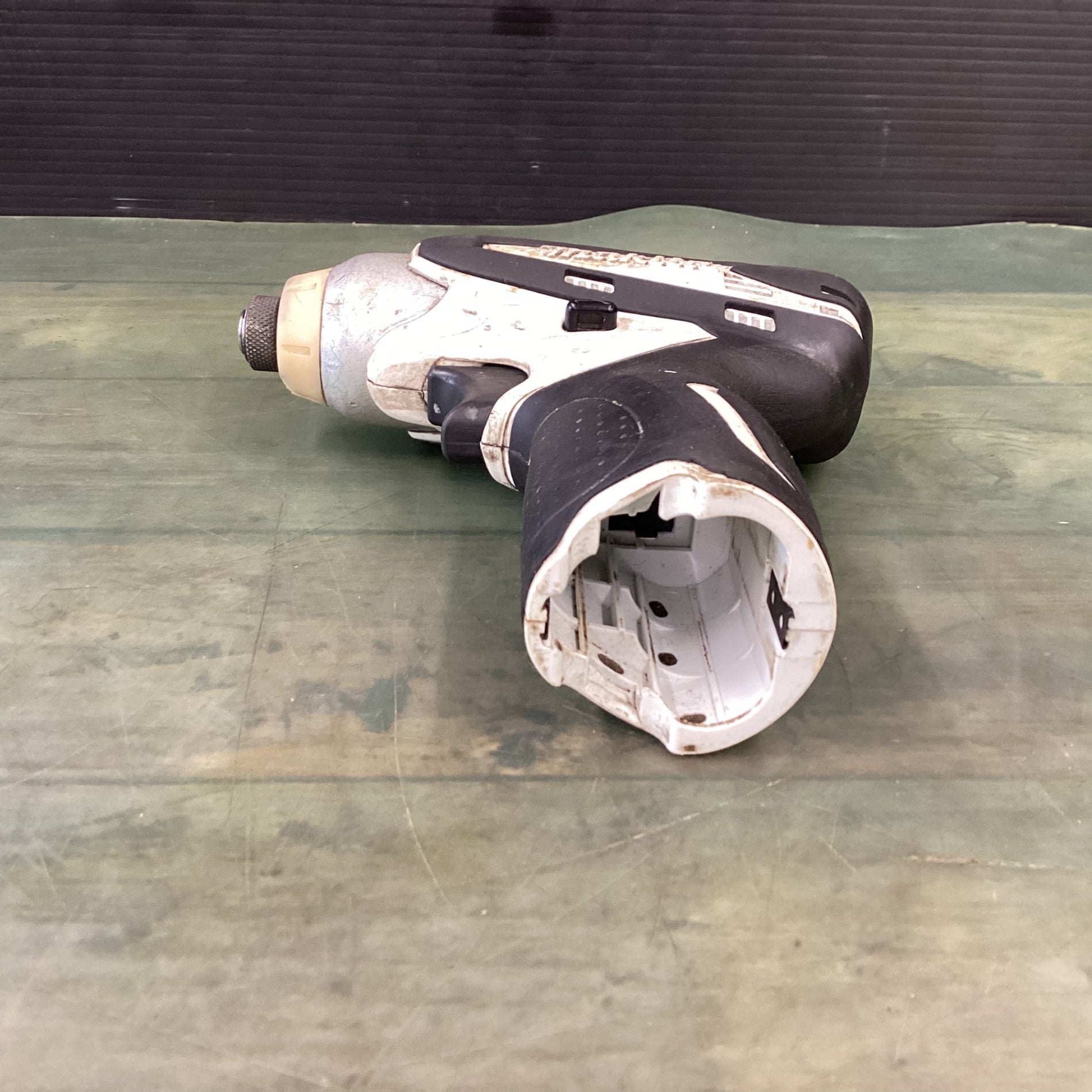 マキタ(makita) コードレスインパクトドライバ TD090DWXW 【東大