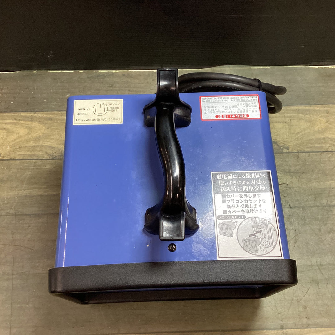 〇日動工業 降圧専用トランス 200V→100V 単巻トランス 連続定格 安全ブレーカ付 30A NTB-300D-CC-100V【東大和店】