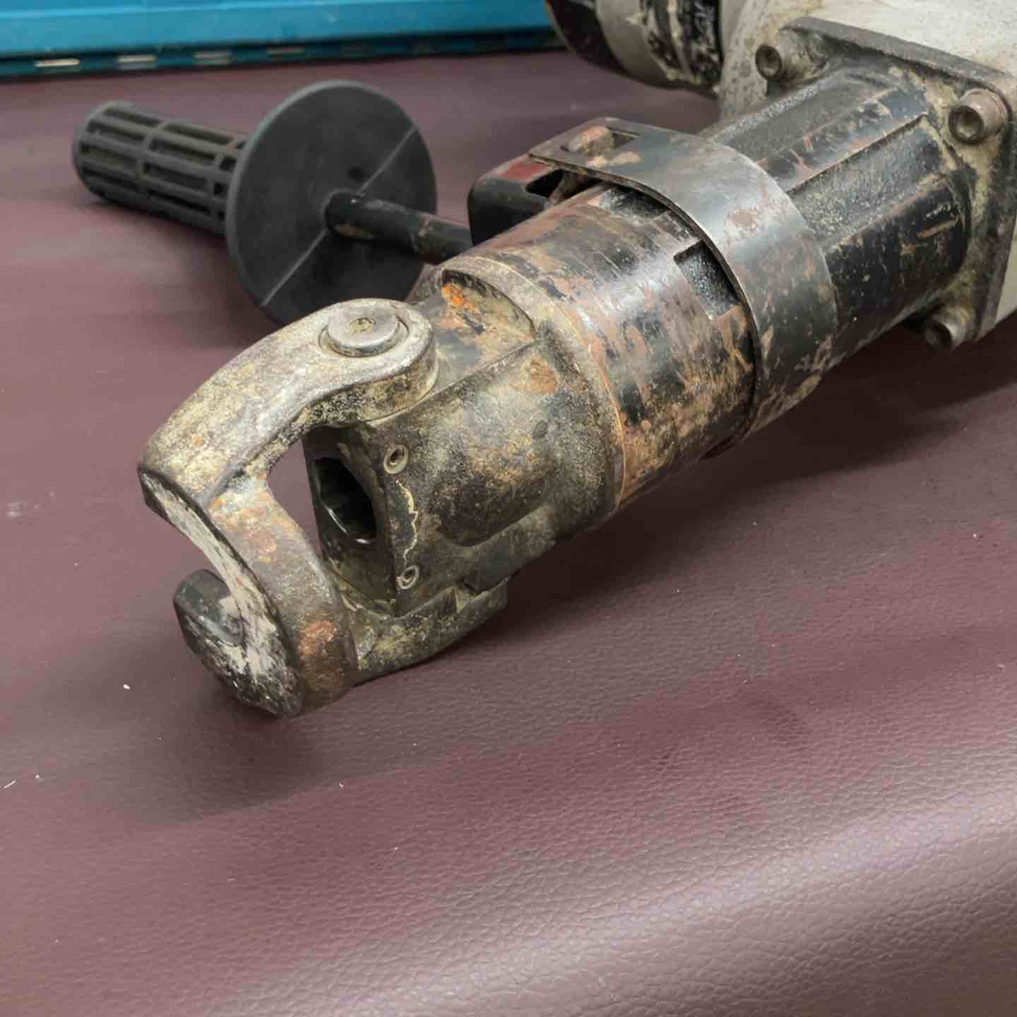 【中古品】★マキタ(makita) ハンマドリル HR3811【東大和店】 中古品】☆マキタ(makita) ハンマドリル HR3811【東大和店】 – アクト