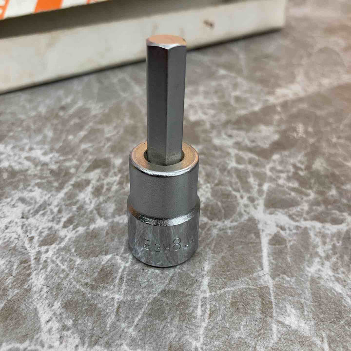 TONE ヘキサゴンソケットセット(ホルダー付、差込角6.35mm)12pcs / HH212  + 1個(差込角9.5mm)付き【八潮店】