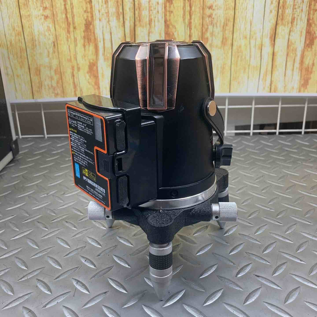 山真製鋸 ブラックレーザードット墨出し器 モデル：DBR-06DOT 【川崎店】