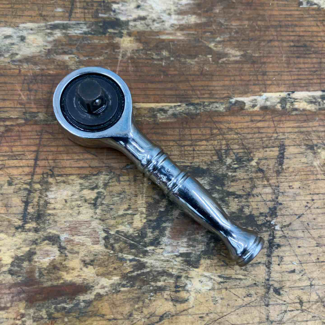 スナップオン Snap-on ラチェットハンドル ショートハンドル 差込み角:6.35mm 1/4" TKN72【柏店】