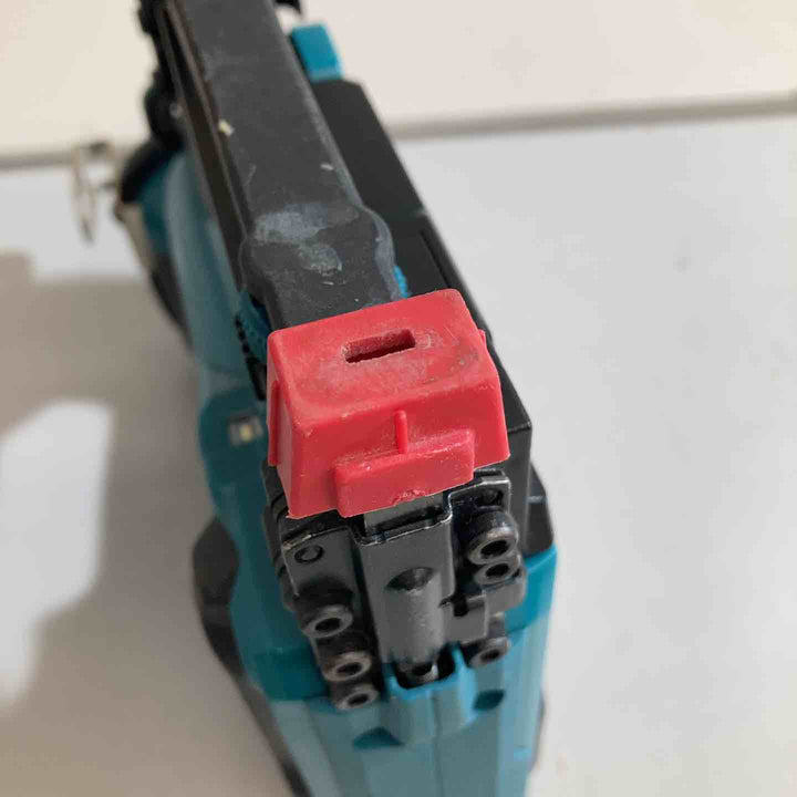 ★マキタ(makita) 18V コードレスタッカー ST421DZK 本体のみ【戸田店】