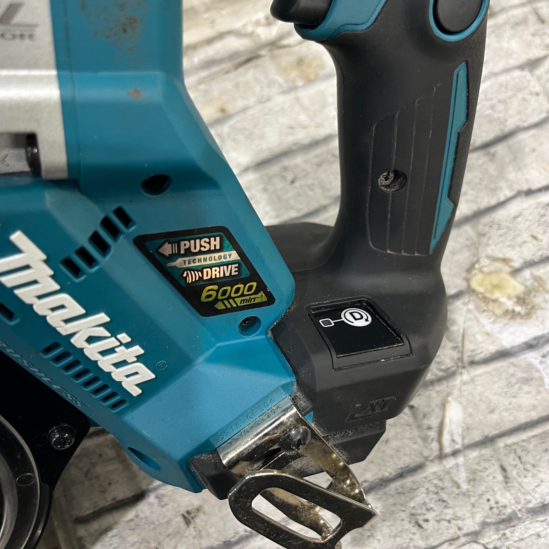 中古美品 □ makita コードレス オートパック スクリュードライバー