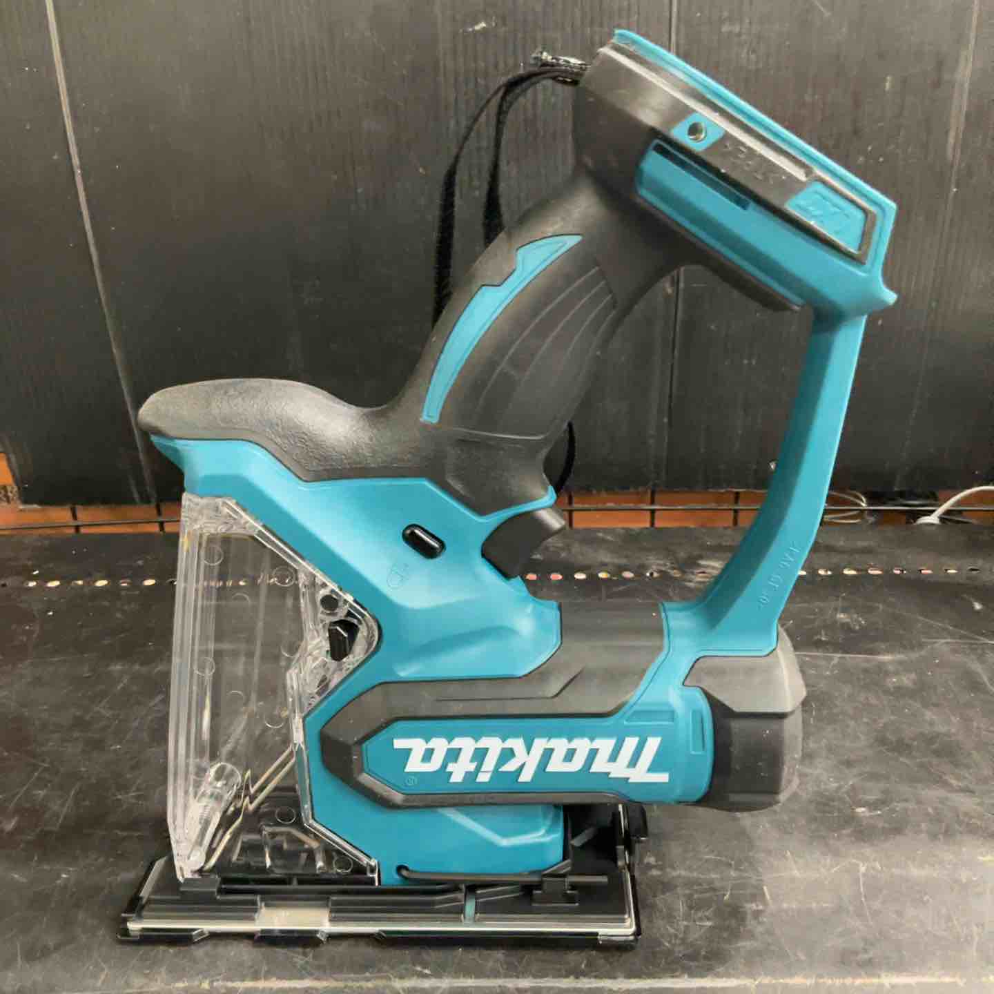 ★マキタ(makita) コードレスボードカッタ SD180DZ【草加店】 ☆マキタ(makita) コードレスボードカッタ SD180DZ【草加店】 – アクト