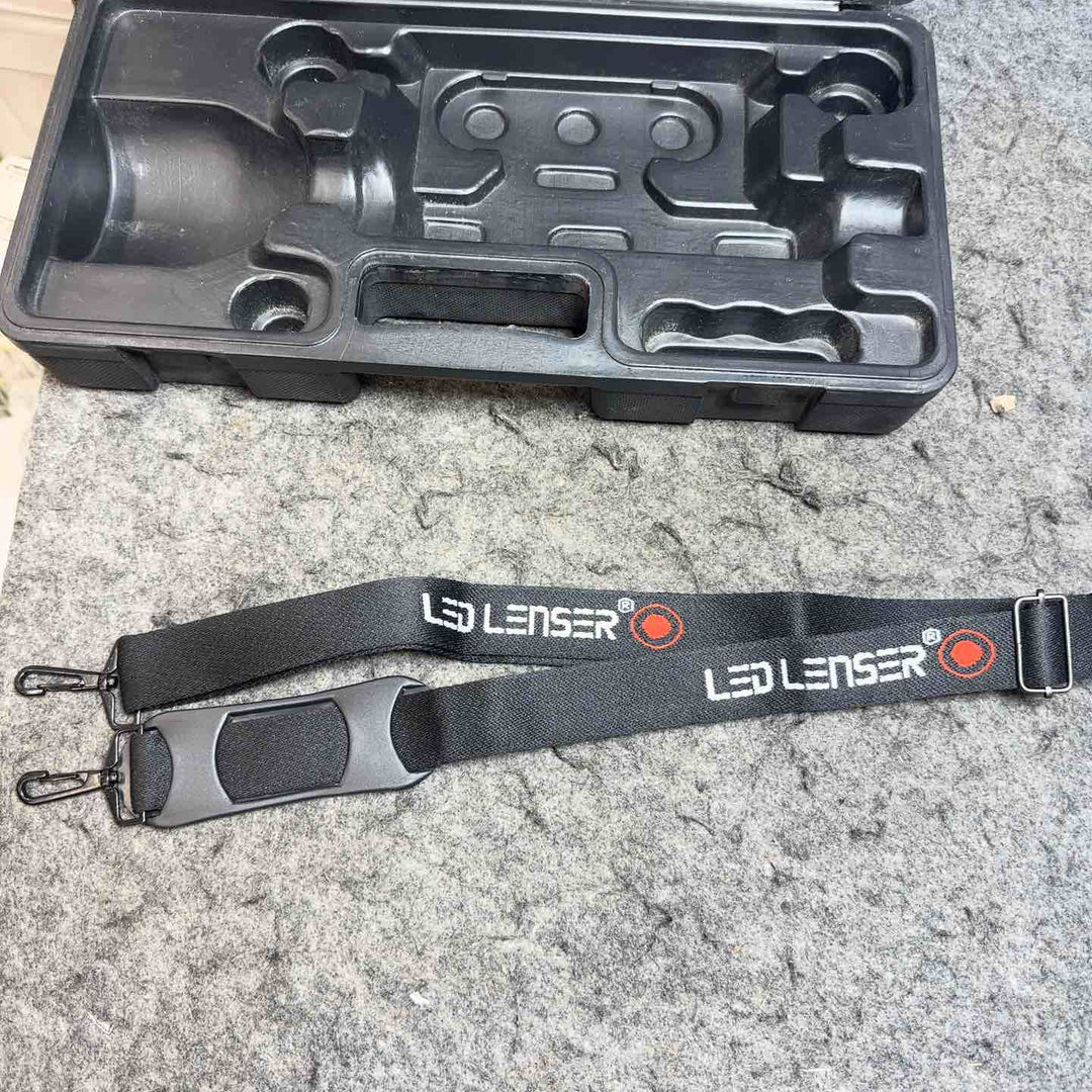 LED LENSER(レッドレンザー) X21 OPT-8421 懐中電灯 LEDライト 【桶川店】