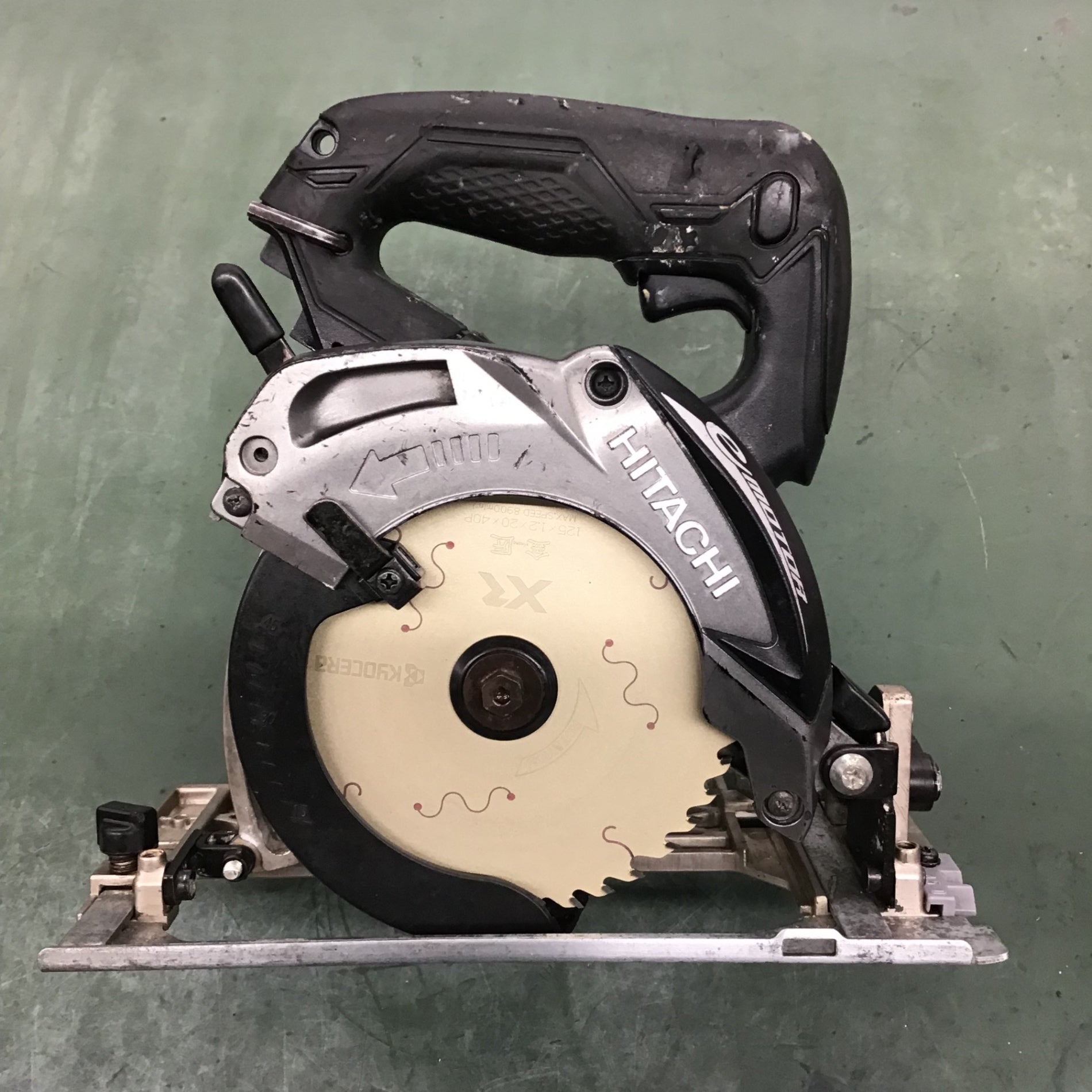 HiKOKI C18DBL コードレス丸ノコ【野田愛宕店】【店頭取引限定】【中古】管理番号：ITEYFQA9AFOO HiKOKI C18DBL コードレス丸ノコ【野田愛宕店】【店頭取引限定】【中古