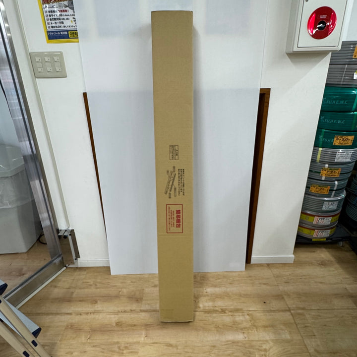 【未使用品】パナソニック(Panasonic) 一体型LED階段灯 NNCF42135LE9 電池内蔵 常時・非常用兼用 ミドルタイプ 幅1420mm×高160mm④【電材館越谷店】