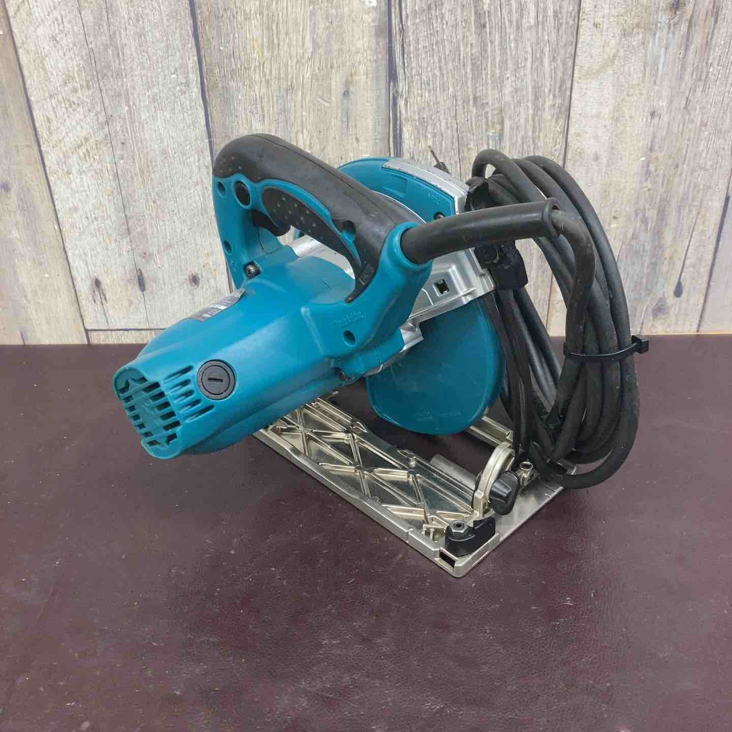 中古品】 マキタ(makita) 電気マルノコ 5637BA 【東大和店】 – アクト