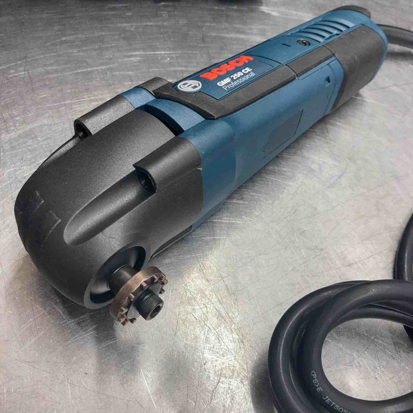 中古美品】ボッシュ(BOSCH) マルチツール GMF250CE カットソー