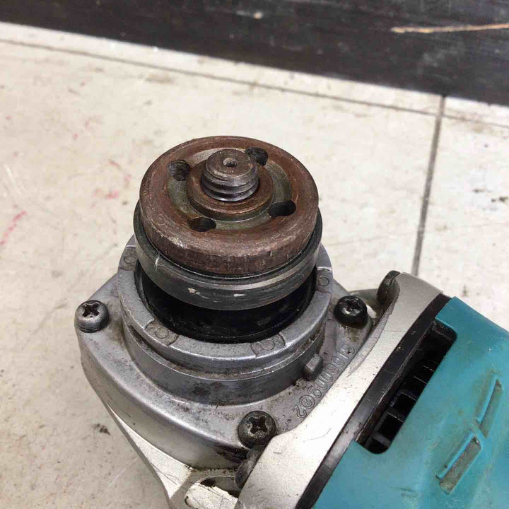 【現状品】 マキタ/makita ディスクグラインダ 低速高トルク ブレーキ付 100mm 9533BLA 【鴻巣店】