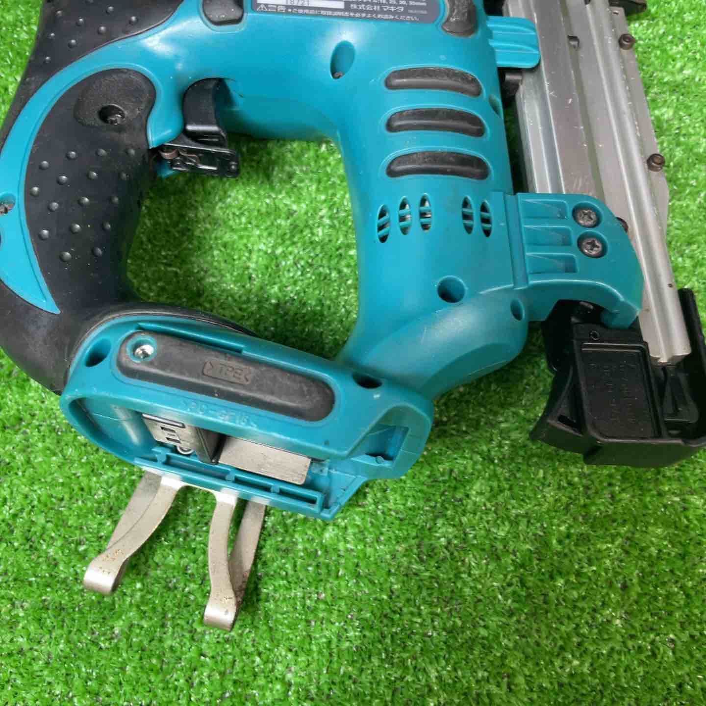 ◇マキタ(makita) コードレスピンネイラ PT350DZK 3.0Ahバッテリー専用
