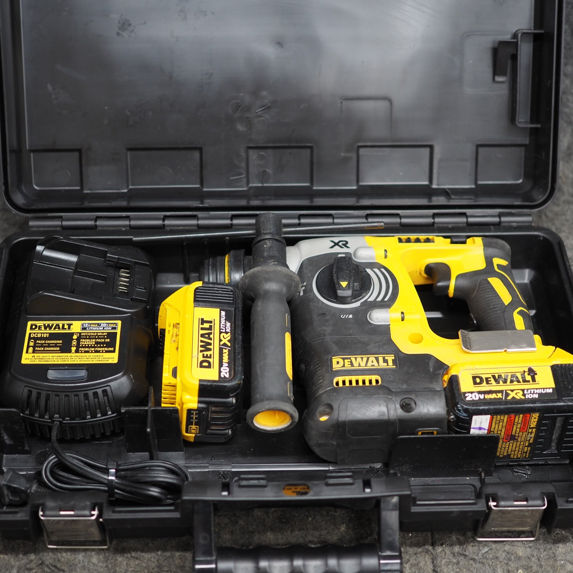 中古品】DEWALT/デウォルト 18Vコードレスハンマードリル 中古品】DEWALT/デウォルト 18Vコードレスハンマードリル