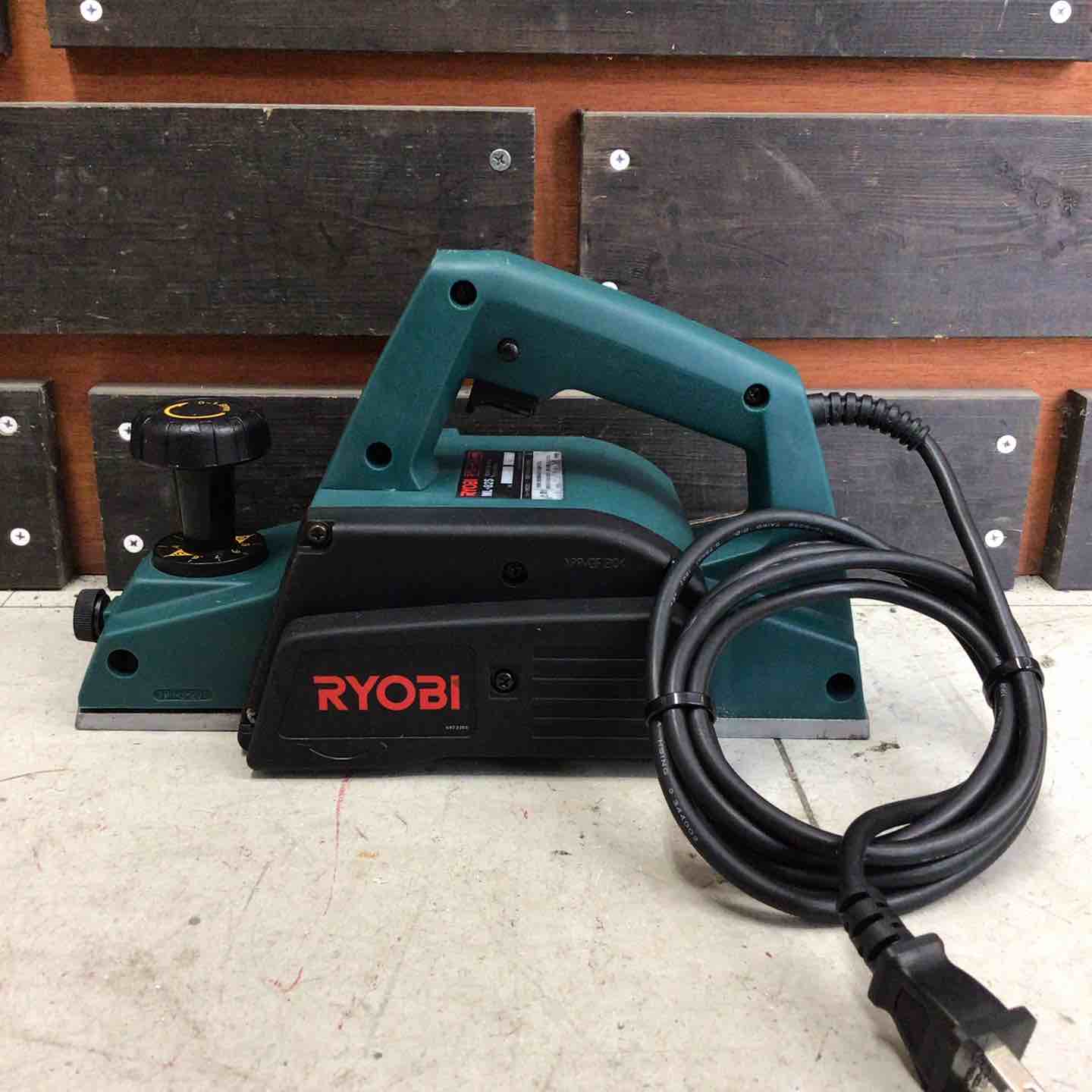 現状品】 リョービ/RYOBI 電気カンナ ML-82S 【鴻巣店 現状品】 リョービ/RYOBI 電気カンナ ML-82S 【鴻巣店