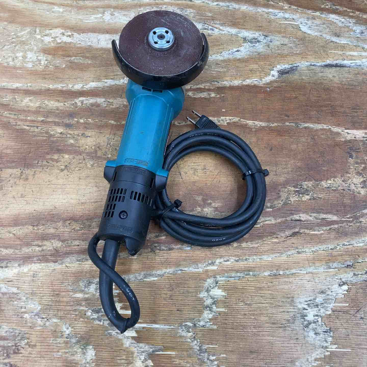 ☆マキタ(makita) 100mmディスクグラインダ 9533B【柏店】