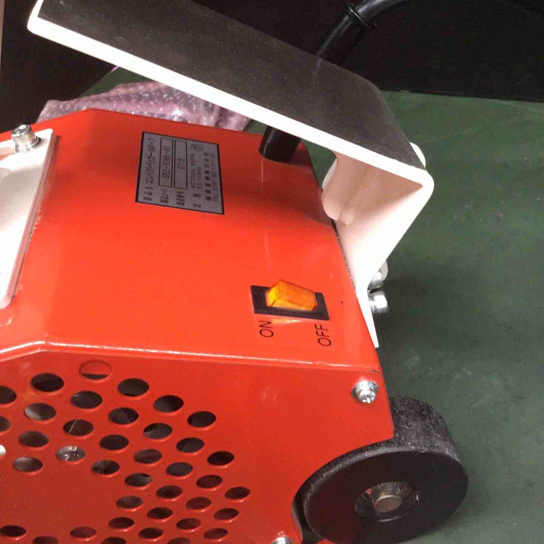 【動作確認済み 店頭受取り限定】 KLASS 極東産機 小型床材剥がし機 コンパクトペッカー MP-7 替刃5枚付 極東 【戸田店】