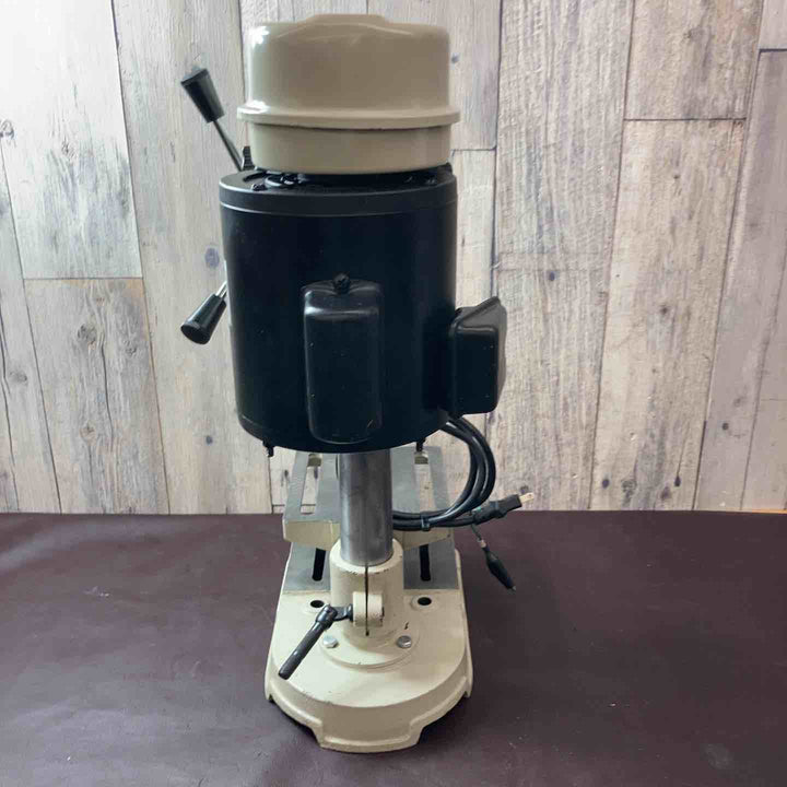 【中古品】 マキタ(makita) 卓上ボール盤 TB131 卓上穴あけ機 高精度穴あけ機 【東大和店】