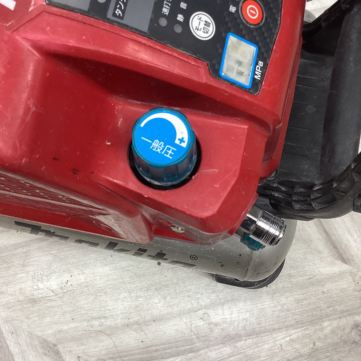 ★マキタ(makita) エアコンプレッサー AC462XLR【八潮店】