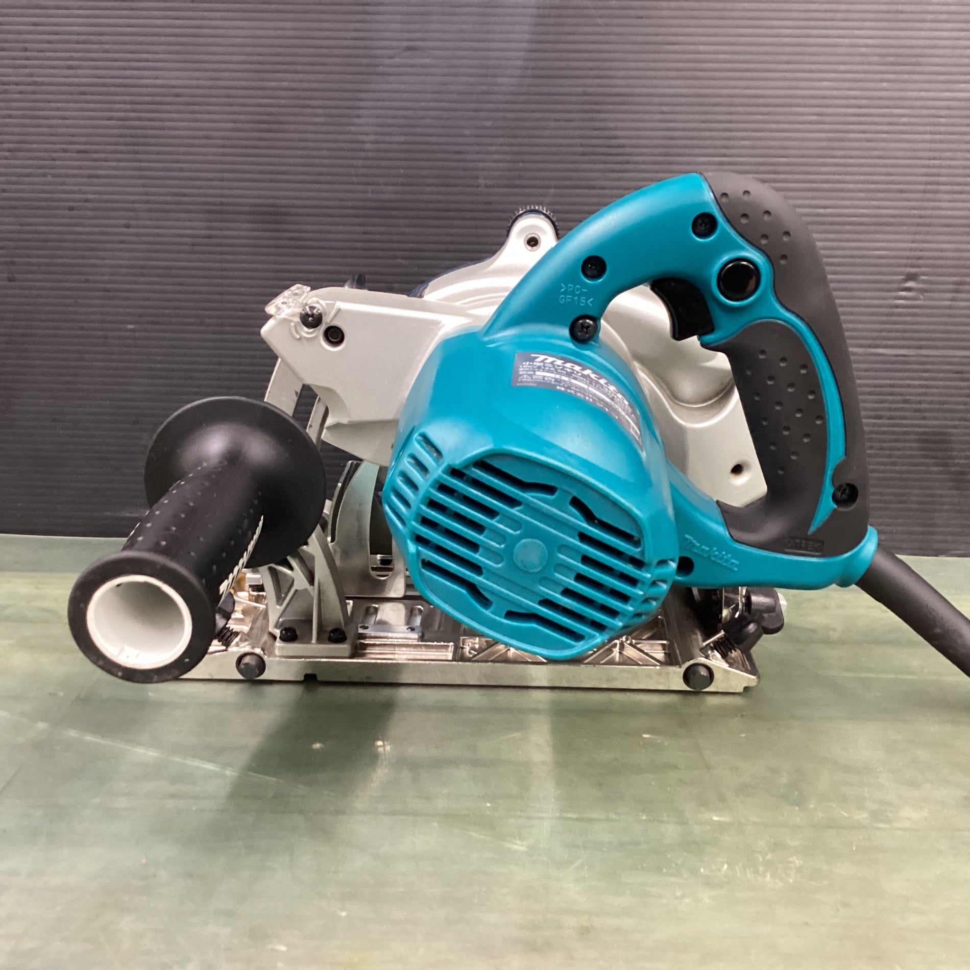 Makita - マキタ小型ミゾキリ Amazon | マキタ(Makita) 小型ミゾキリ 36.5x28x21cm 3005BA