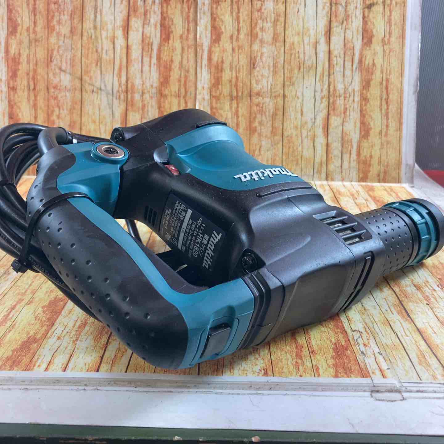 ☆マキタ(makita) 電動ケレン スタンダードタイプ HK1820【川崎店