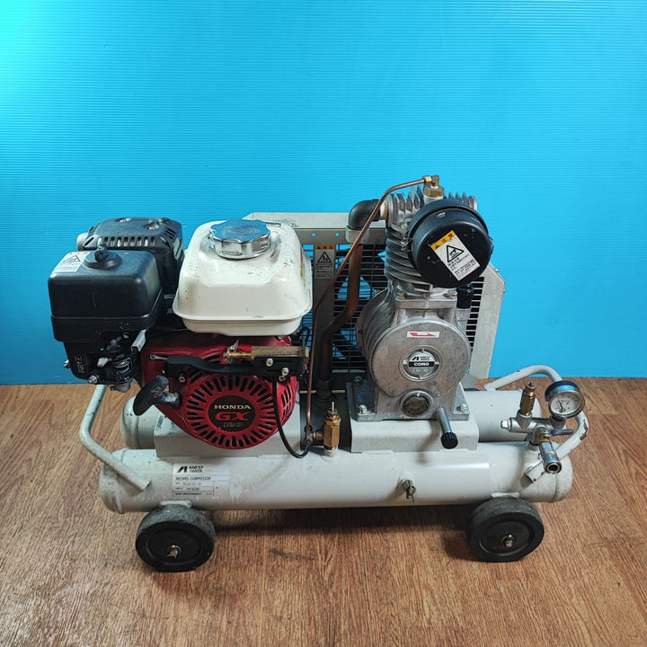 【店頭受取り限定】アネスト岩田 軽便形コンプレッサ 1.5KW(2馬力) エンジン駆動 PLUE15C-10【岩槻店】