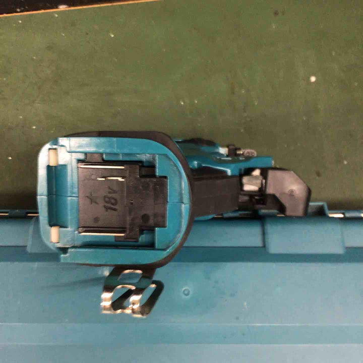 ★マキタ(makita) コードレスピンネイラ PT353DRG【戸田店】