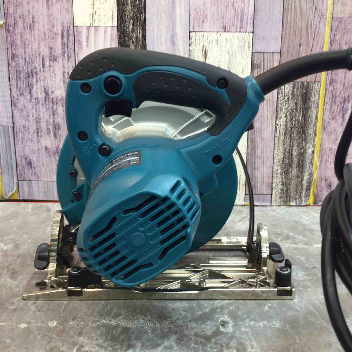 中古品】☆マキタ makita 165mm電気マルノコ 5637BA【八潮店