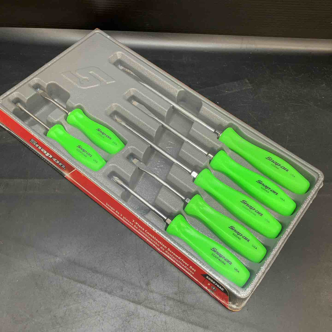 【未使用品】Snap-on (スナップオン) 旧グリップ ドライバーセット 限定品 グリーン 緑 SDDX70AG【川越店】