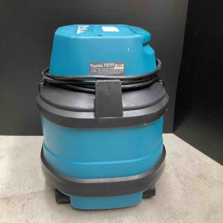 ◇マキタ(makita) 乾式 集じん機 472(P)本体のみ キャスター外層脱落あり、キャスター自体は動きます【戸田店】
