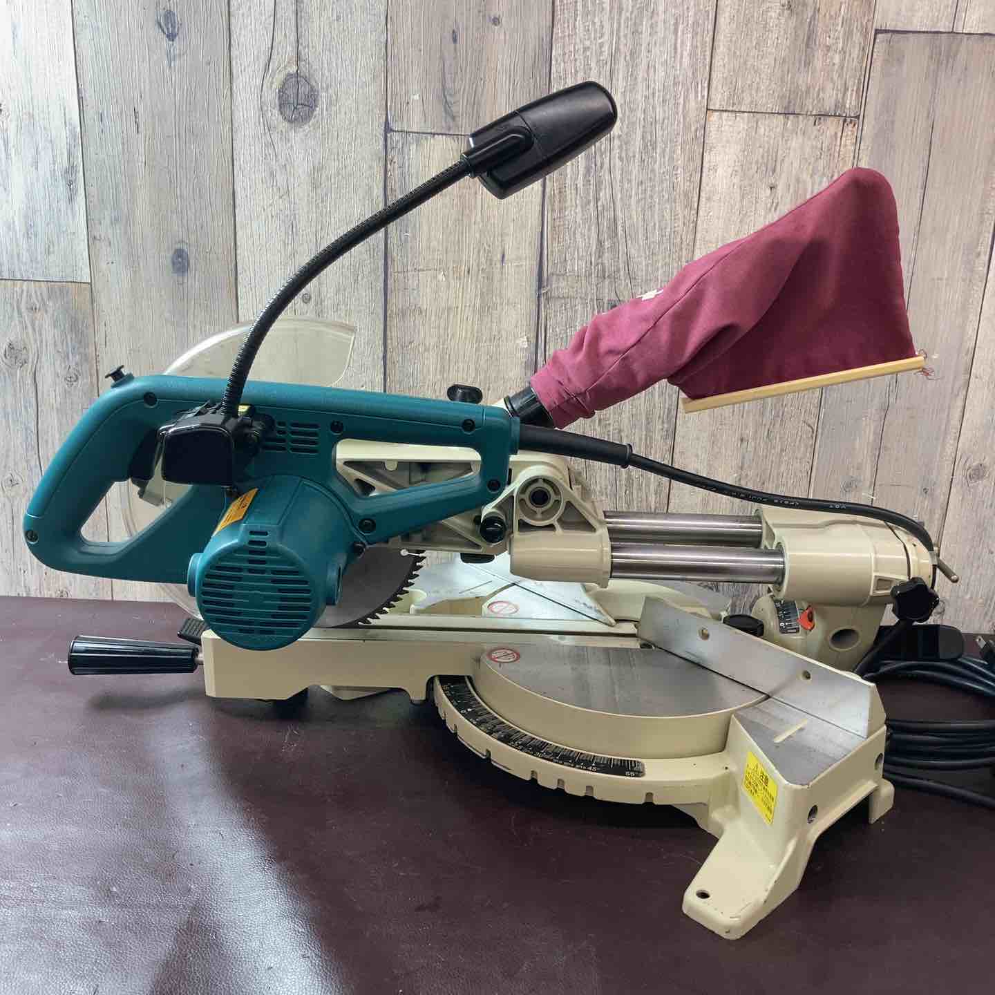 中古品】 マキタ(makita) スライドマルノコ LS0713FL 190mm 【東大和店 中古品】 マキタ(makita) スライドマルノコ LS0713FL 190mm 【東大和店