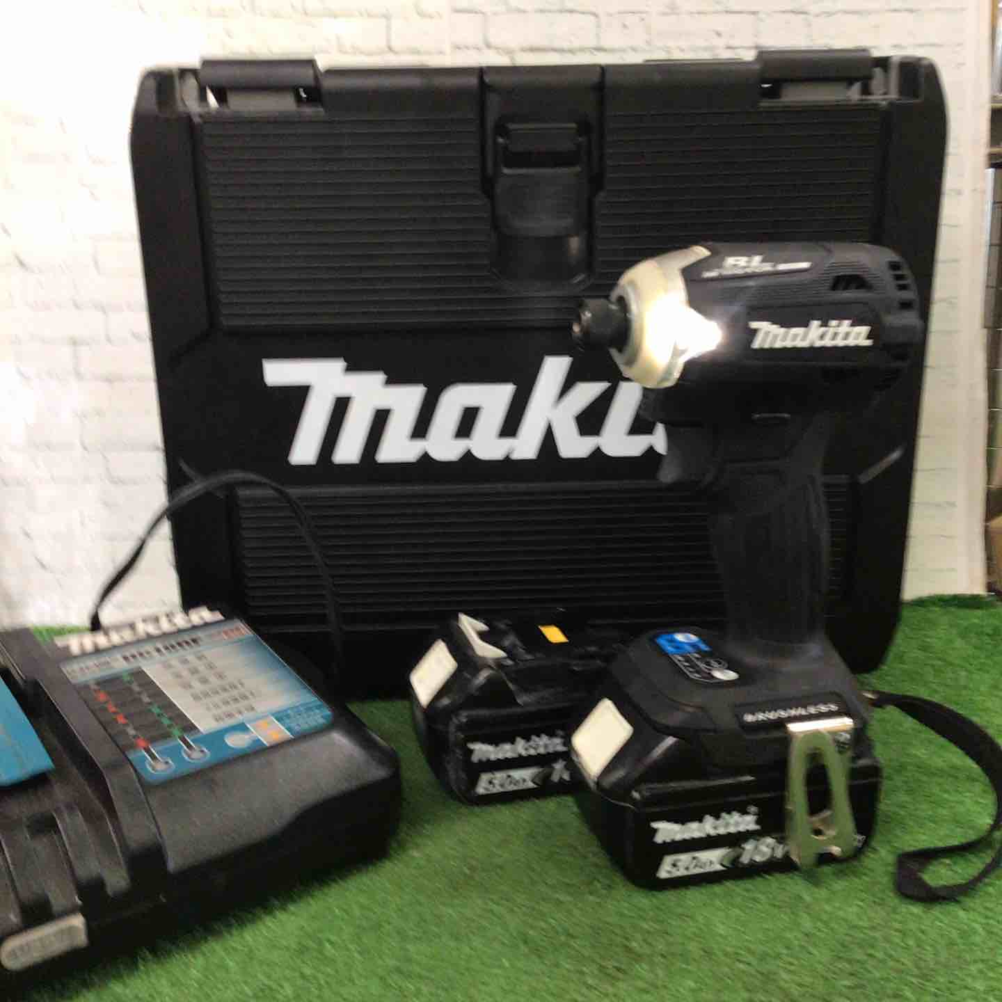 ☆マキタ(makita) コードレスインパクトドライバー TD171DRGX