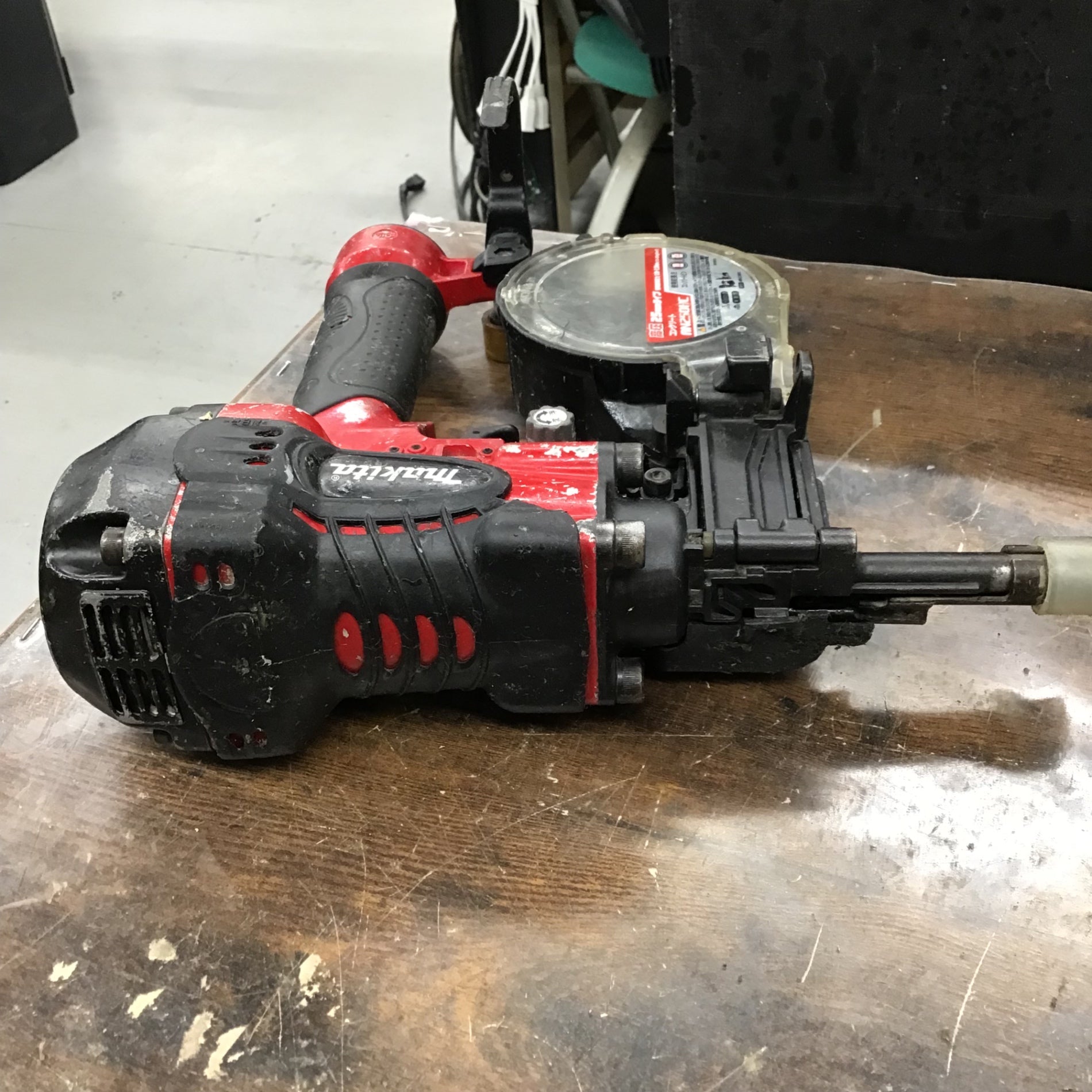 ☆マキタ(makita) 高圧エア釘打ち機 AN250HC【戸田店】 – アクトツール