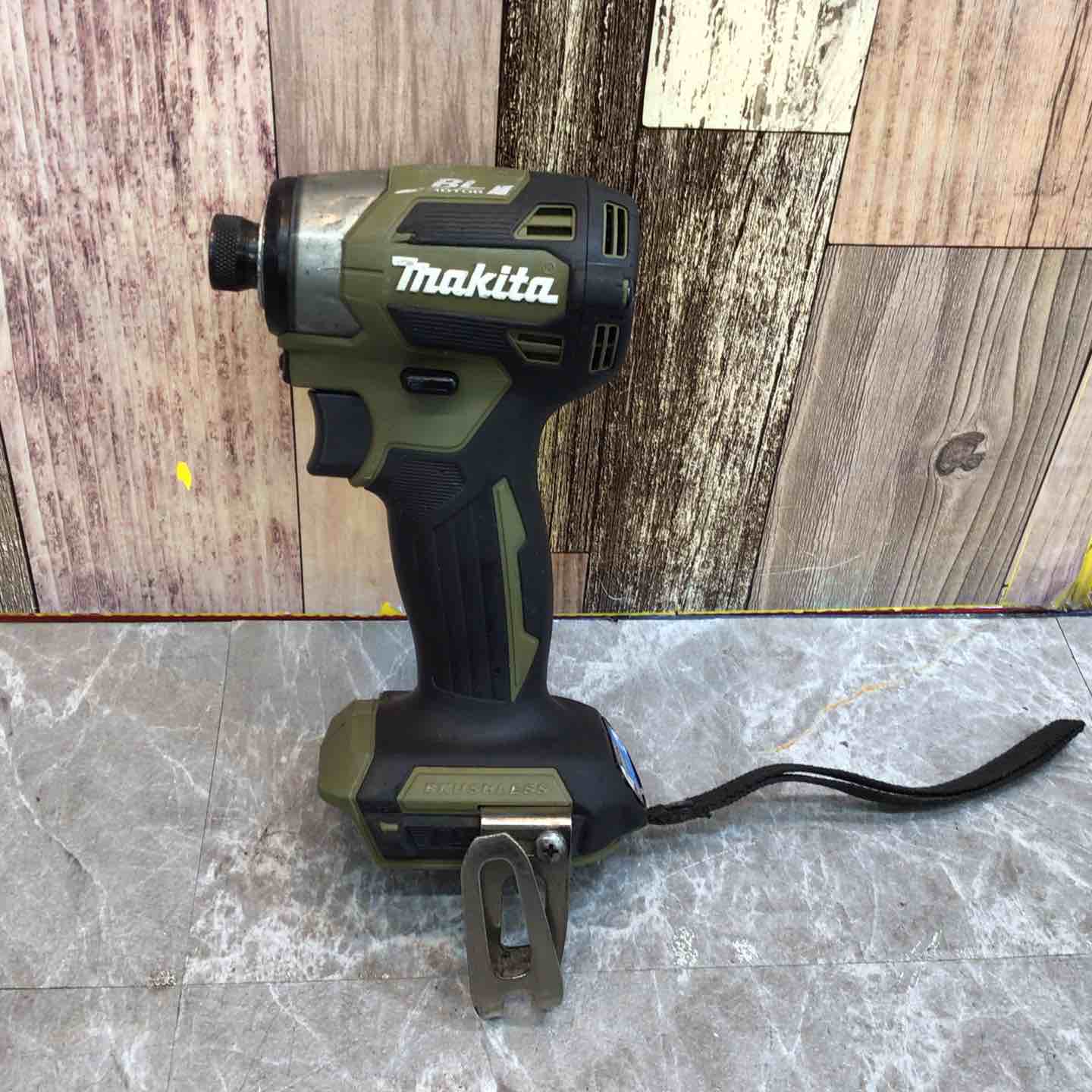 ユニバーサル バーサス メダル不要機 送料込み キャパシタ交換済み アルゼ 品】 マキタ(makita) 14.4V コードレスソフトインパクトドライバー