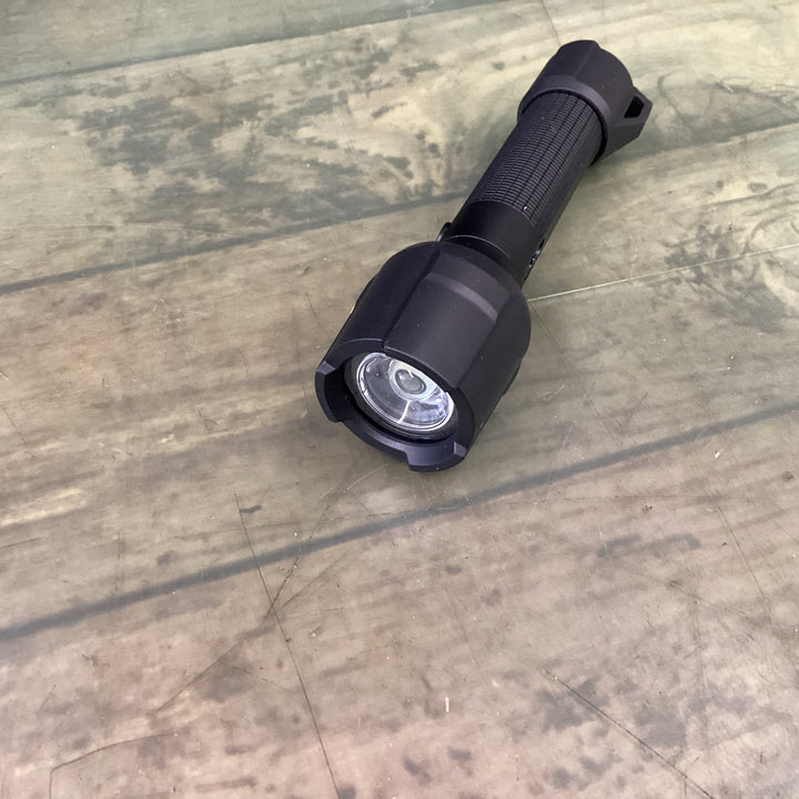 【中古美品】Ledlenser(レッドレンザー) LED懐中電灯 P5R 日常/作業用/小型軽量 【明るさ約420ルーメン】 【最長7年保証】 充電式 [日本正規品] 500897【東大和店】