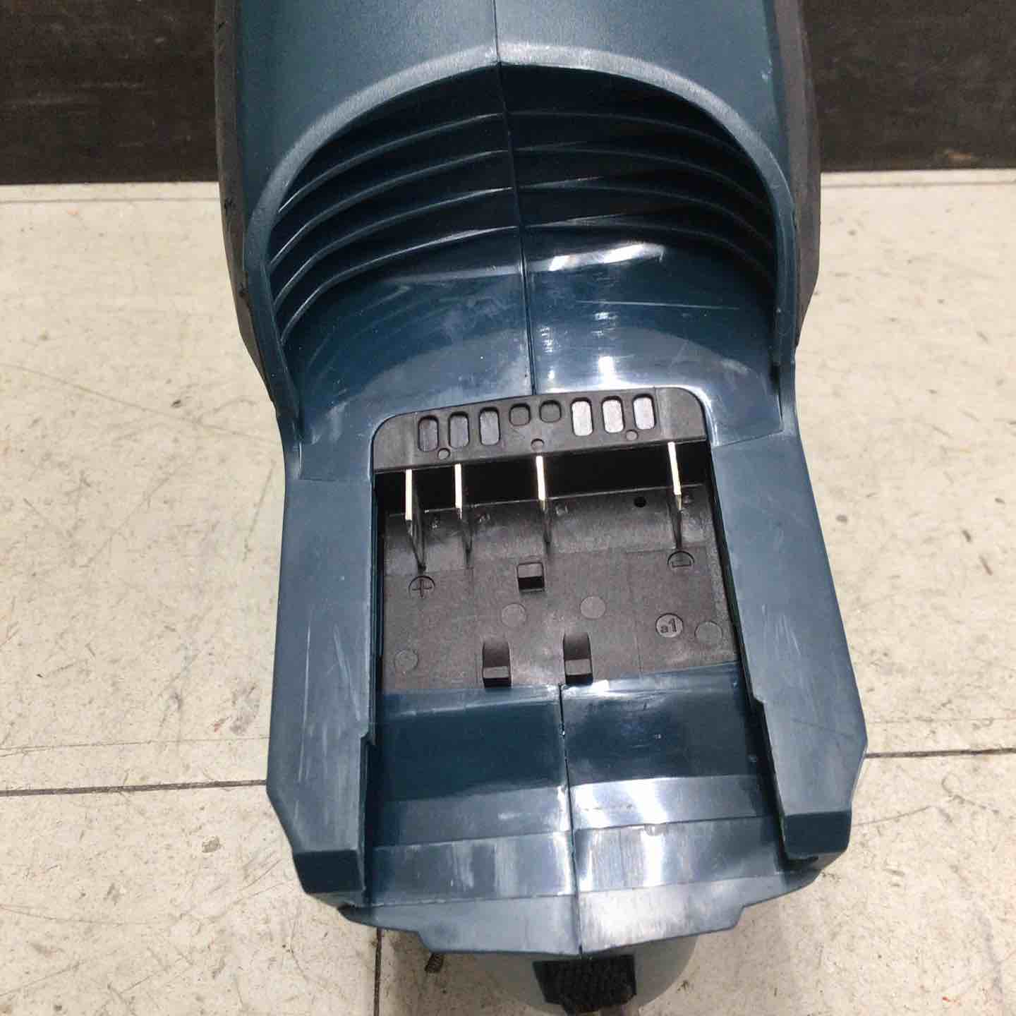 中古品】 ボッシュ/BOSCH 14.4Vコードレスクリーナー GAS14.4V-LIH