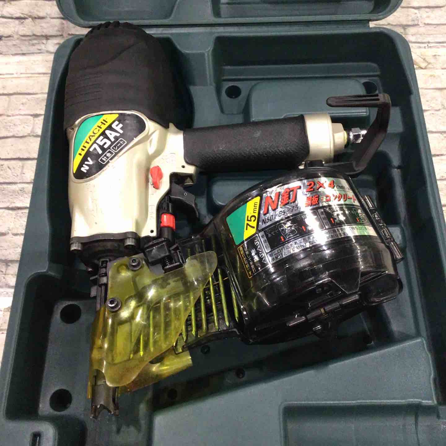 HITACHI エアー釘打ち機 NV75AF