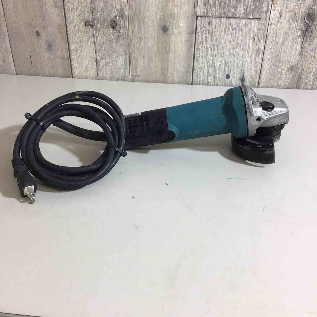 ☆マキタ(makita) 100mmディスクグラインダ 9533B【戸田店】